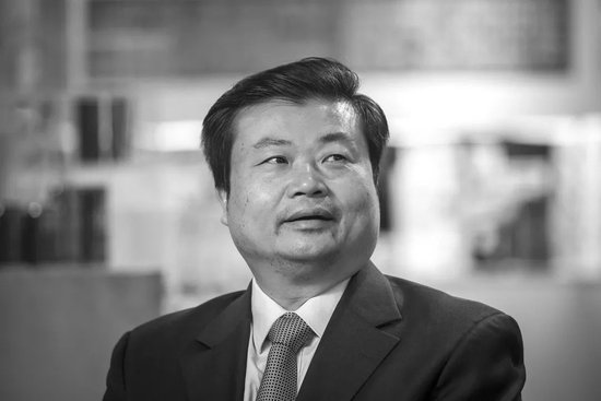 抓牛网 反腐进入深水区后，医药行业的阵痛与突围